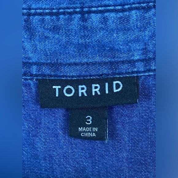 Torrid Women’s Size 3X Taylor Medium Wash Denim Button-Down Shirt - Picture 6 of 10